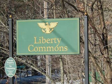 152 Berrington Rd, Leominster, MA 01453 - photo 4