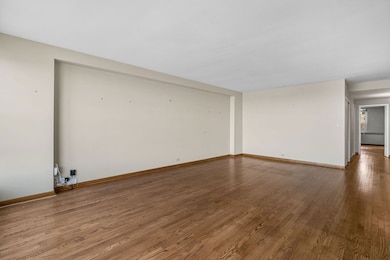 3180 N Lake Shore Dr unit 13C, Chicago, IL 60657 - photo 3