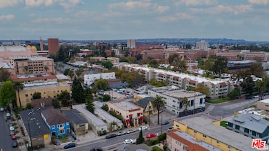 716 W 30th St, Los Angeles, CA 90007 - photo 2