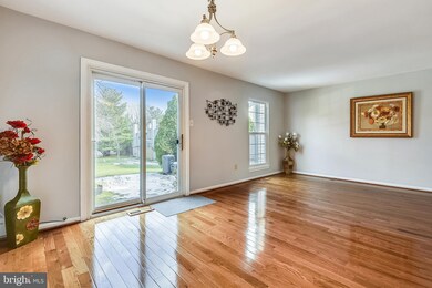 14811 Hammersmith Cir, Silver Spring, MD 20906 - photo 6