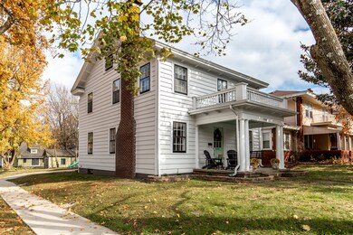 RE_1501 E Walnut-4