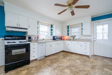 46 S Maple St, Manchester, NH 03103 - photo 4