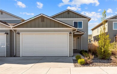 478 S Kansas Loop, East Wenatchee, WA 98802 - photo 2