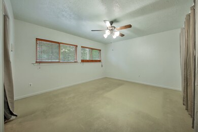 42 S White Pebble Ct, Spring, TX 77380 - photo 5
