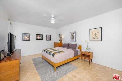 4487 Colbath Ave unit 310, Sherman Oaks, CA 91423 - photo 7