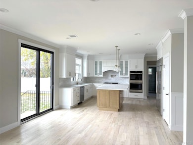 1750 Henry Rd, Merrick, NY 11566 - photo 6