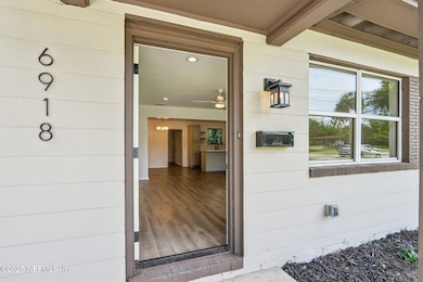 5-web-or-mls-Greenholly Dr-S0907-005