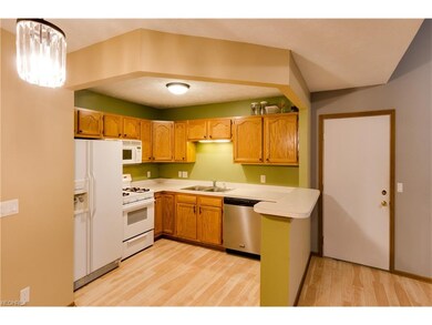 All kitchen appliances stay!