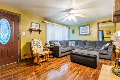 06_1844_Red_Lane_Ext06_mls