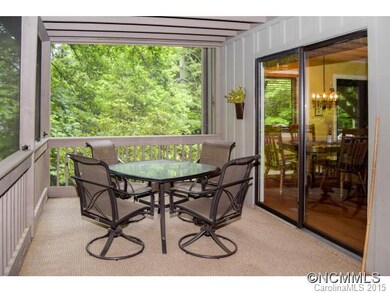 Screened Porch off LR