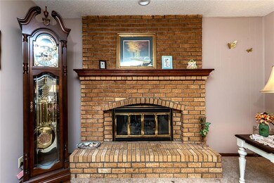 405 Linden Place, Raymore, MO 64083 - photo 7