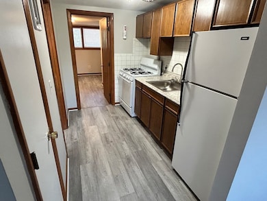 97 Winsor St unit 3, Ludlow, MA 01056 - photo 4