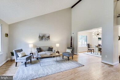 10403 Hollyoak Place, Fairfax, VA 22032 - photo 5