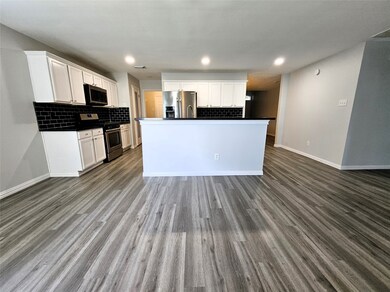 8918 Tarpon Springs Ln, Houston, TX 77095 - photo 3