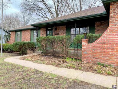 4859 SW Cochise Ave, Topeka, KS 66614 - photo 2