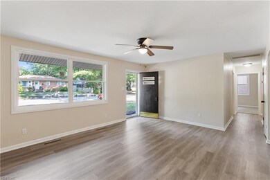 107 Hermitage Rd, Newport News, VA 23606 - photo 3
