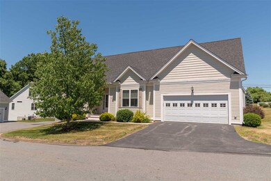 4 Sugar Plum Ln, Londonderry, NH 03053 - photo 3