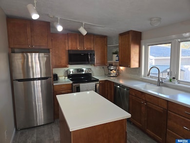 1242 Pawnee St, Lincoln, NE 68502 - photo 2