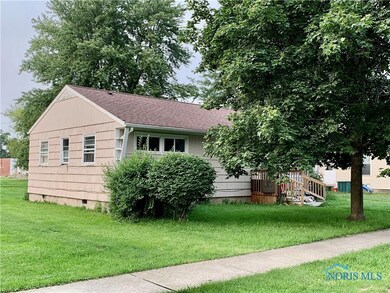 907 E Bryan St, Bryan, OH 43506 - photo 2