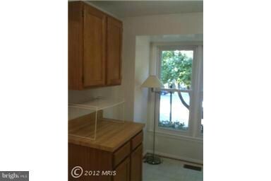 11920 Redtree Way, Reston, VA 20194 - photo 5