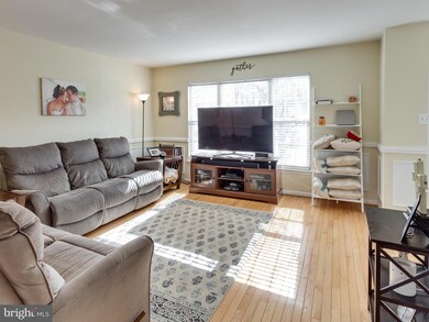 22050 Manning Square, Sterling, VA 20166 - photo 3