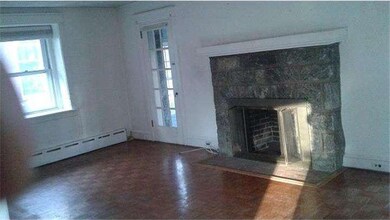 146 E Parkway Ave, Chester, PA 19013 - photo 4