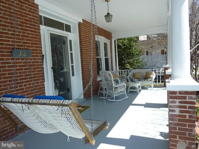 316 W Leicester St, Winchester, VA 22601 - photo 5