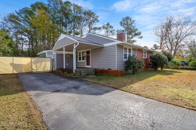 604 Jarman St, Jacksonville, NC 28540 - photo 4