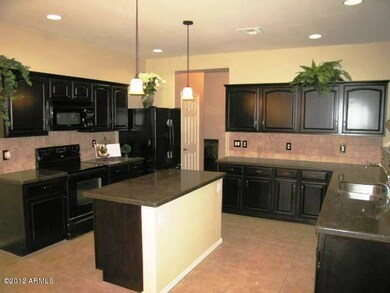 Kitchen 001