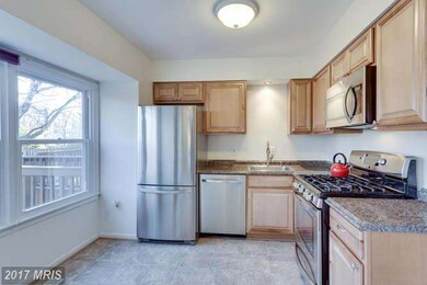 3056 Hickory Grove Ct, Fairfax, VA 22031 - photo 7