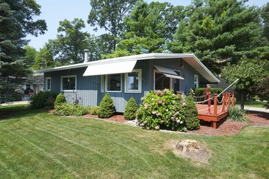 1961 Lake St, Holland, MI 49424-3