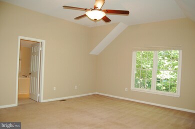 13481 Stream Valley Dr, Chantilly, VA 20151 - photo 7