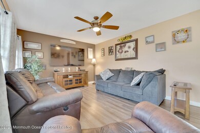 208 Lakewood Ave, Bayville, NJ 08721 - photo 5
