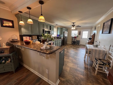 201 Beechview Dr, Clifton, TN 38425 - photo 3