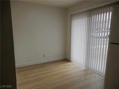 5146 Gray Ln unit A, Las Vegas, NV 89119 - photo 6