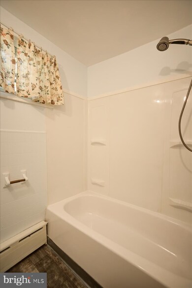 344 Dolans Aly, Crum Lynne, PA 19022 - photo 6