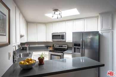 Eaton Crest unit 309, Los Angeles, CA 90042 - photo 4