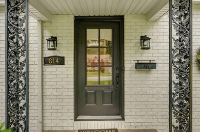 814 W Swan St-4