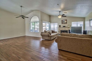 Living_Room_5