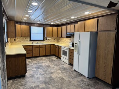 2418 E 550 N, Rochester, IN 46975 - photo 5