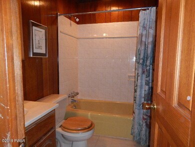 137 Basswood Dr, Hawley, PA 18428 - photo 5