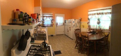1709 S Maple 7
