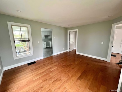 21 Washington Ave, Millbrook, NY 12545 - photo 7