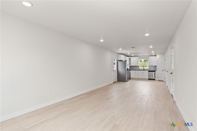 1204 S Martin Luther King jr Ln unit A, Temple, TX 76501 - photo 2