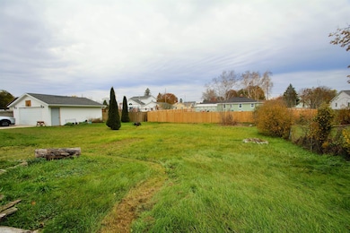 2114 10th St, Two Rivers, WI 54241 - photo 3