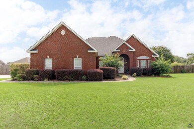 415 Erin Way, Warner Robins, GA 31088 - photo 2