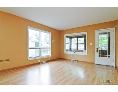 143 S Elmwood Ave, Waukegan, IL 60085 - photo 2