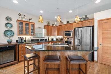 25 Catkin Lp, Yachats, OR