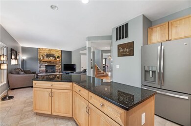 Full Appliance Set Remains with Kitchen