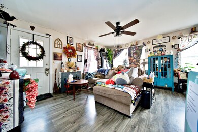 11 A - Livingroom